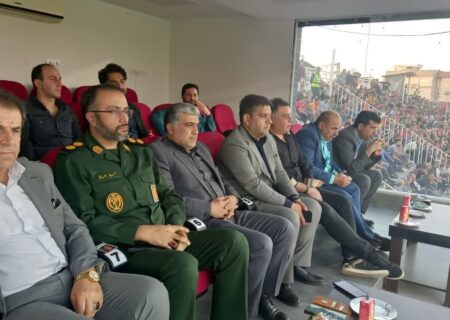حضور فرماندار قائمشهر در ورزشگاه شهید وطنی در بازی نساجی مازندران و هوادار تهران